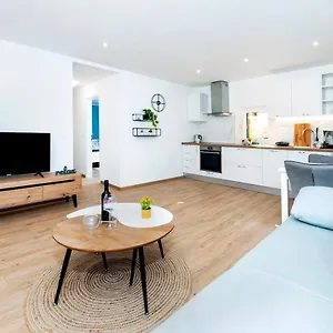 Apartment Otto With Sea View And Parking, Rovinj