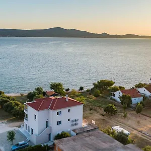 villa-diana-sveti-petar-zadar.hotelinzadar.com/